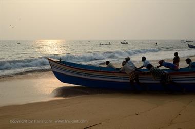 Fishing fleet, Chowara Beach,_DSC_9651_H600